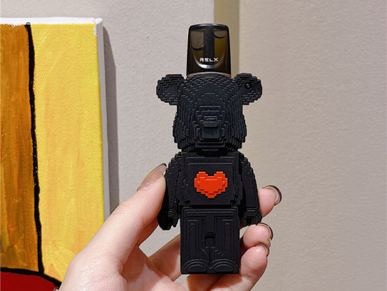 悦刻一溪云小金支10弹体验	，轻巧设计与丰富口味的完美融合